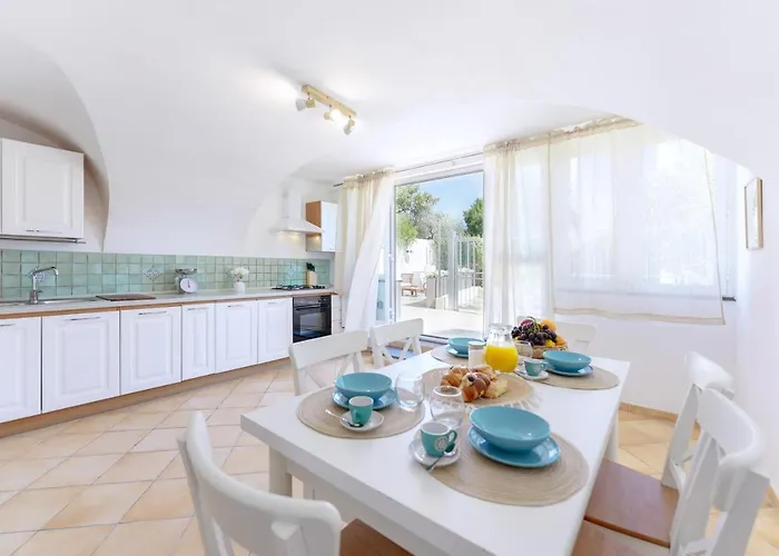 Aqua Holiday Apartments